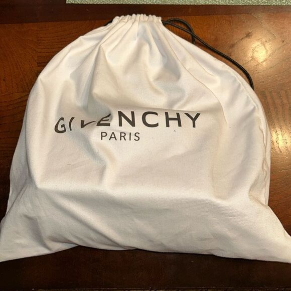 Authentic Givenchy Black Leather Top Handle Crossbody Mini Bag - Picture 7 of 17